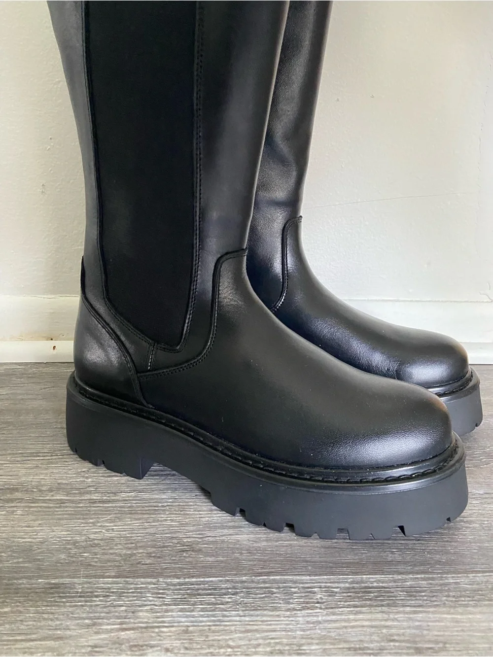 Steve Madden Black REX Chelsea Lug Sole Boots